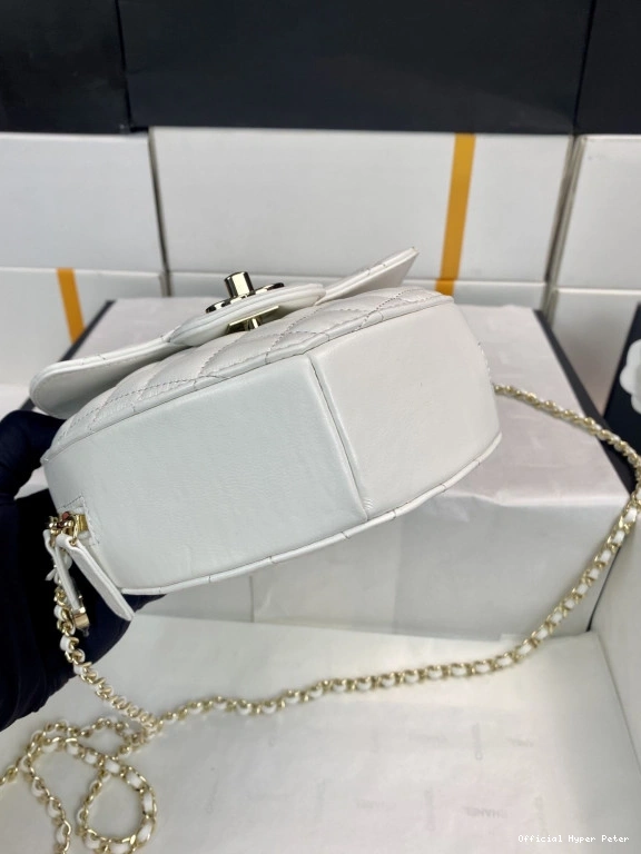 Hyper Peter Heart CHANEL Bag-18*16.5*6.5CM 0806